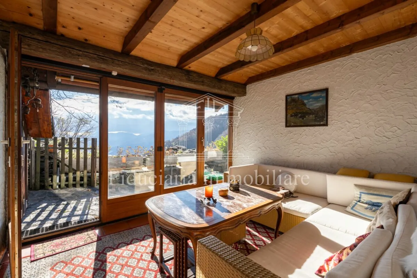 BRISSAGO - Charmante maison rustique de 3,5 pièces dans un emplacement ensoleillé avec vue imprenable sur le lac - Photo 4 sur 13