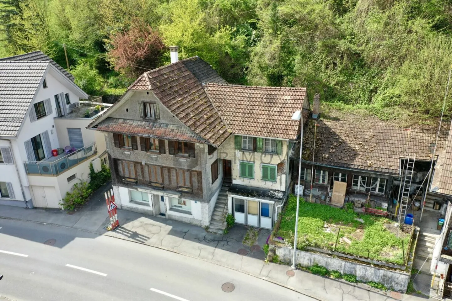 Renovation project with charm and history - Photo 4 of 10