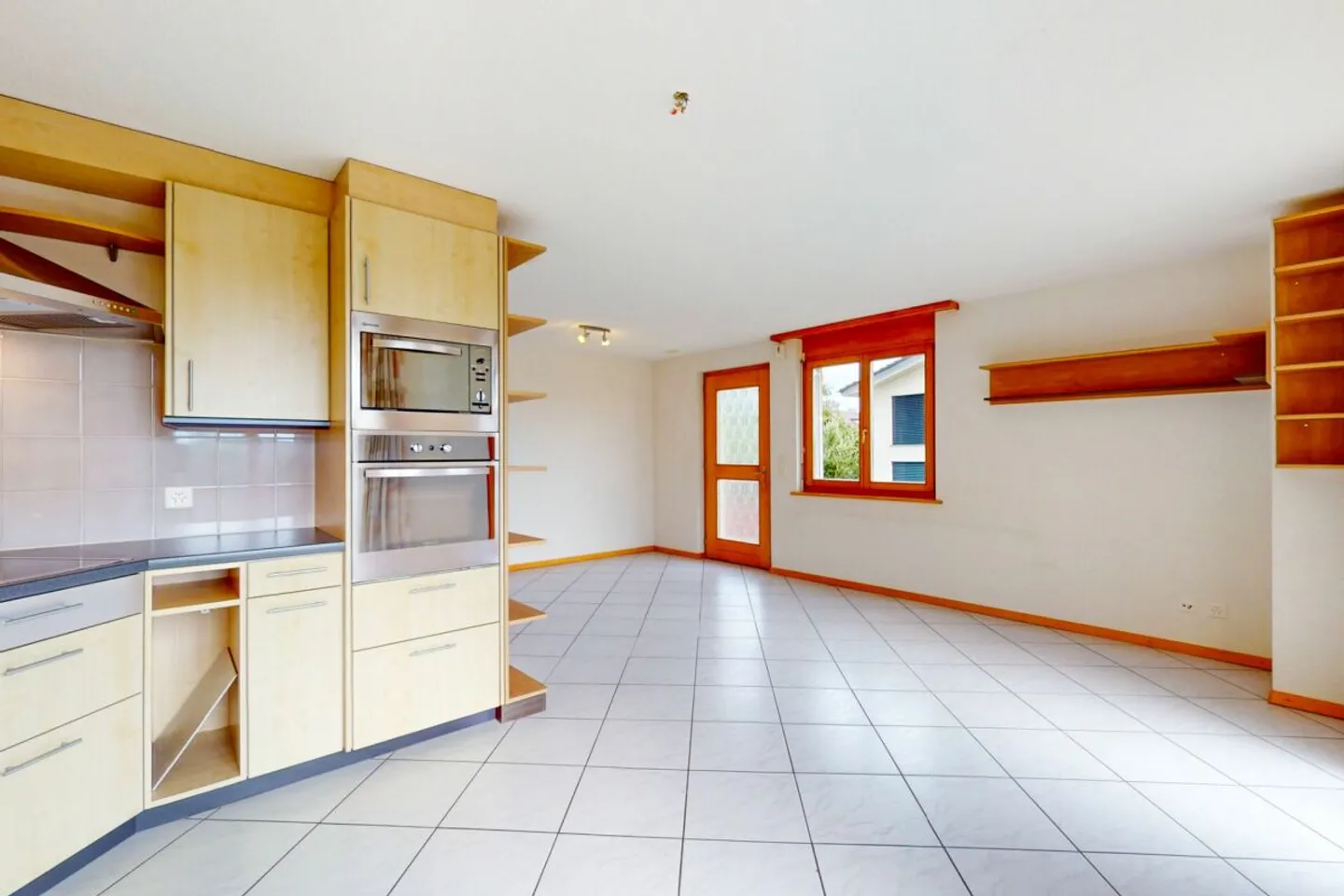 Deux appartements, une maison pleine de possibilités - Photo 11 sur 13