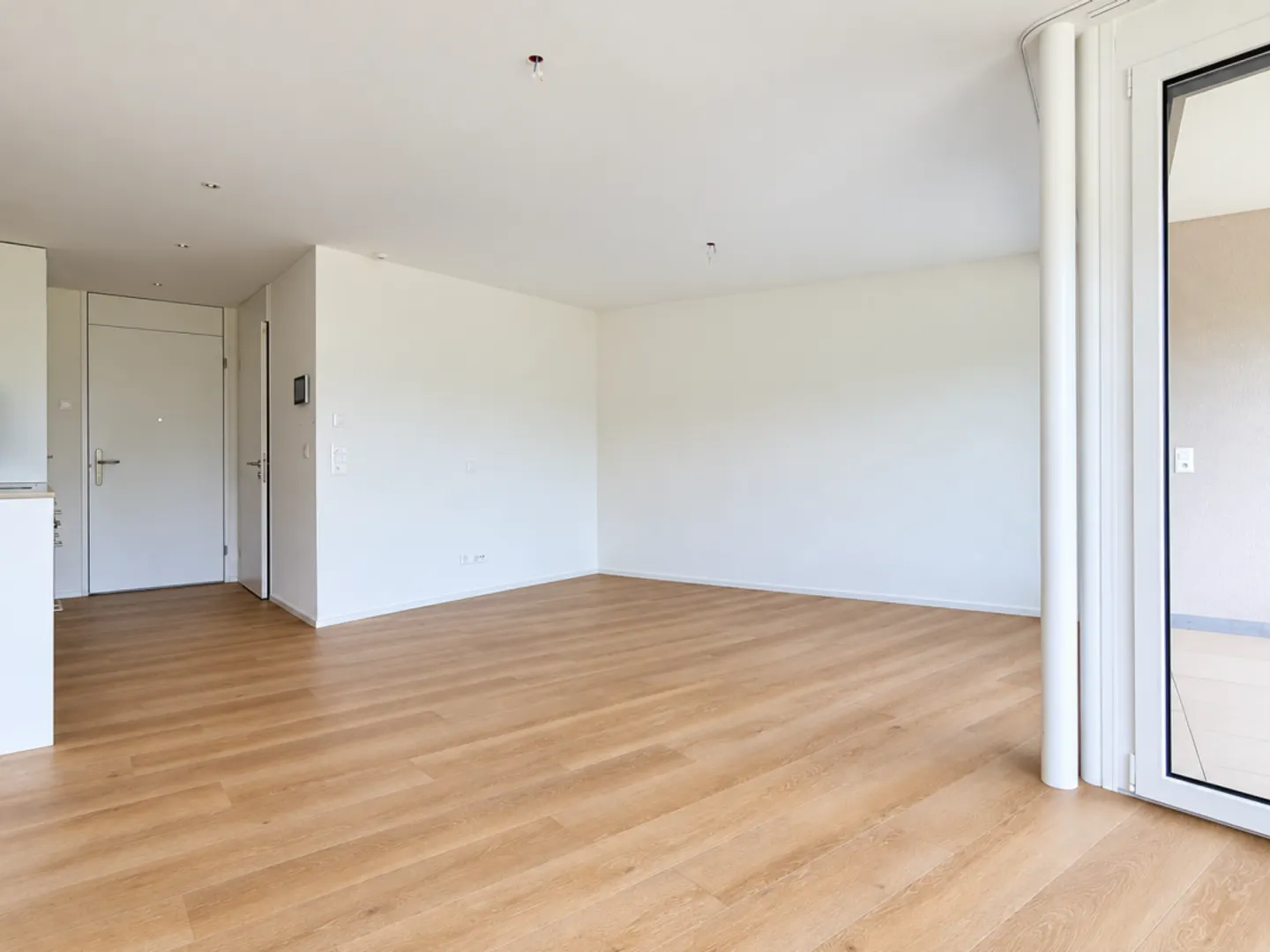 Living with Service - 1.5-Room Senior Apartment with Optimal Transport Connections - Photo 2 of 5