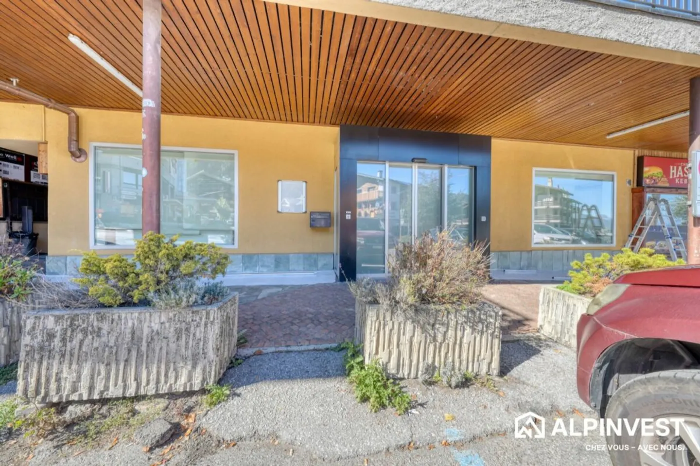 Immeuble Commercial avec Appartement - Photo 11 sur 13
