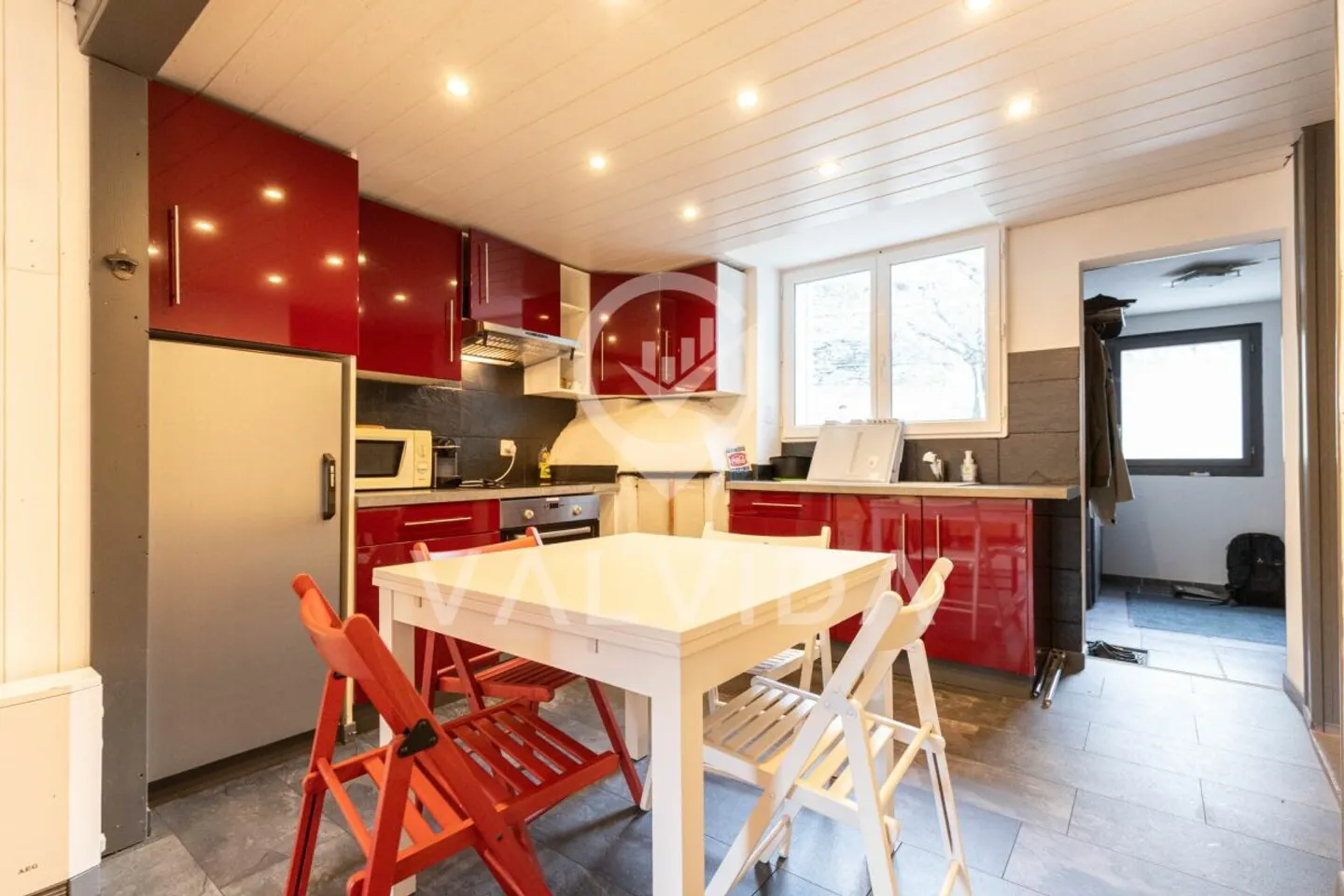 Proprietà versatile con potenziale - Foto 2 di 13