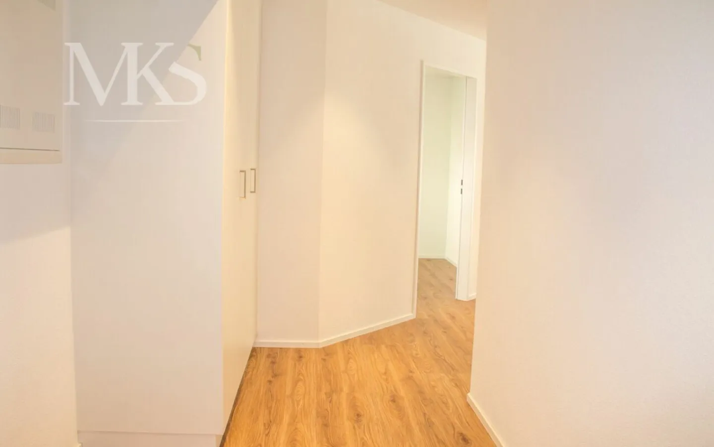 Ampio appartamento di 4,5 locali situato nel centro a Naters (133 m2) - Foto 6 di 13