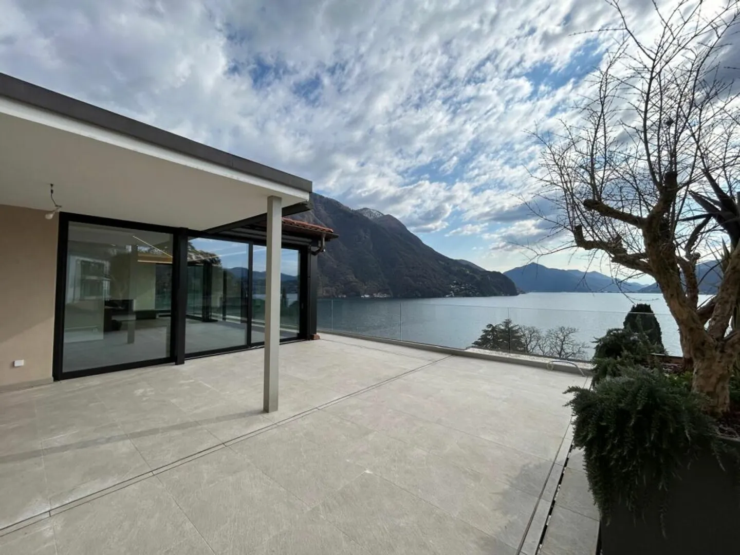 Elegantes Duplex-Penthouse mit Terrasse - Foto 2 von 6