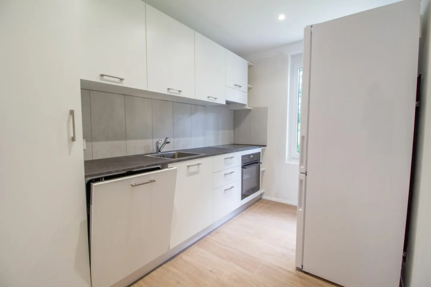 Möblierte und frisch sanierte Zimmer in WG-Wohnungen - ideal für Studierende oder Alleinstehende Kopie - Foto 6 von 13