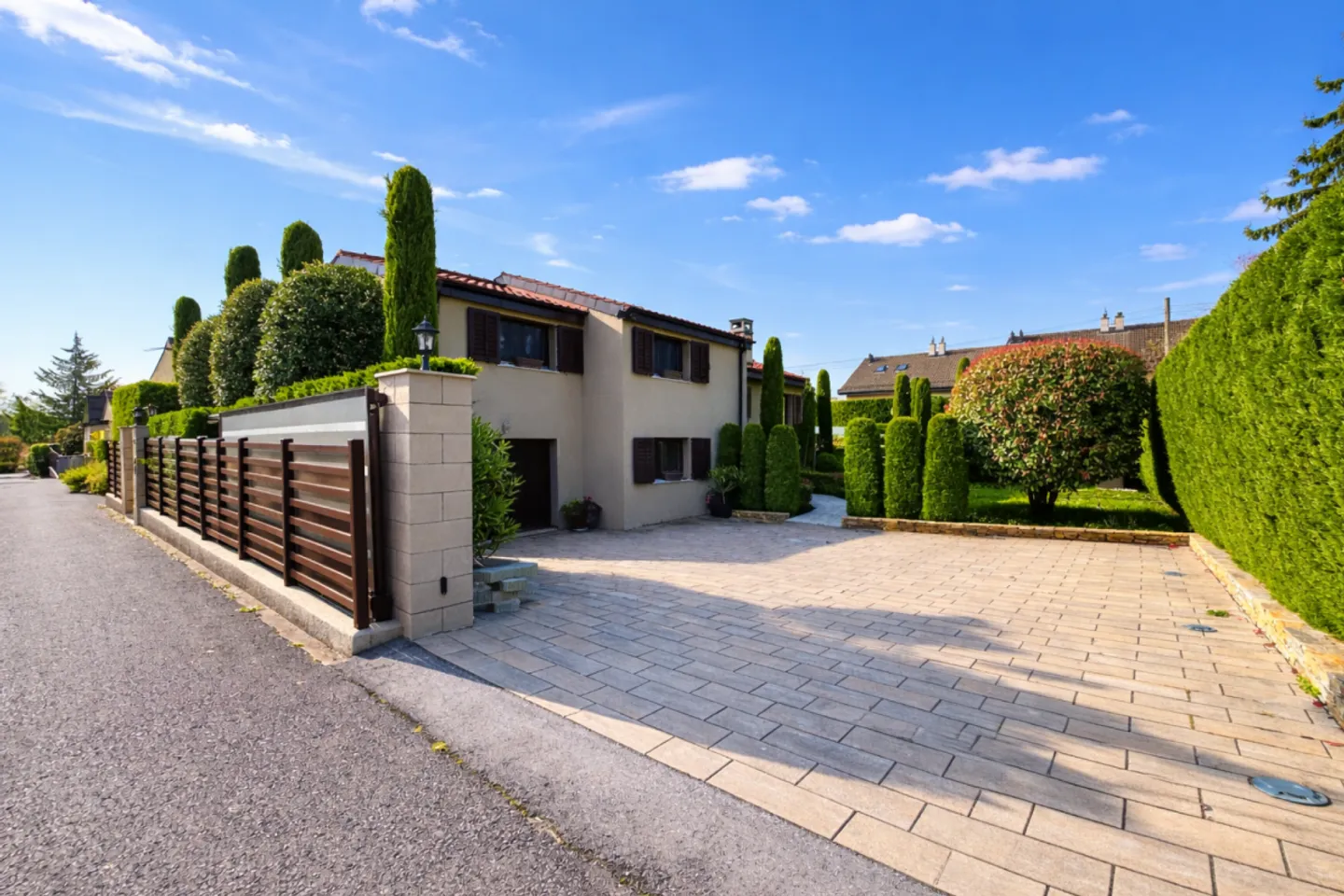 Wunderschöne renovierte Einzelvilla mit Schwimmbad - Foto 13 von 13