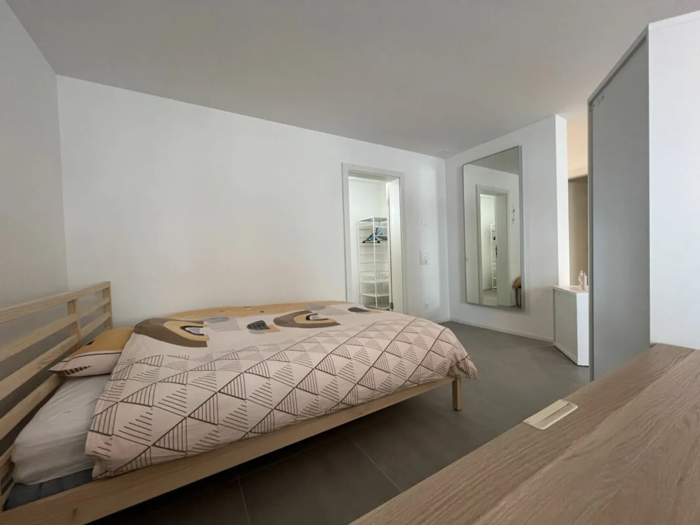 Perfect City Apartment in Muralto in a Quiet and Very Central Location - Photo 11 of 13