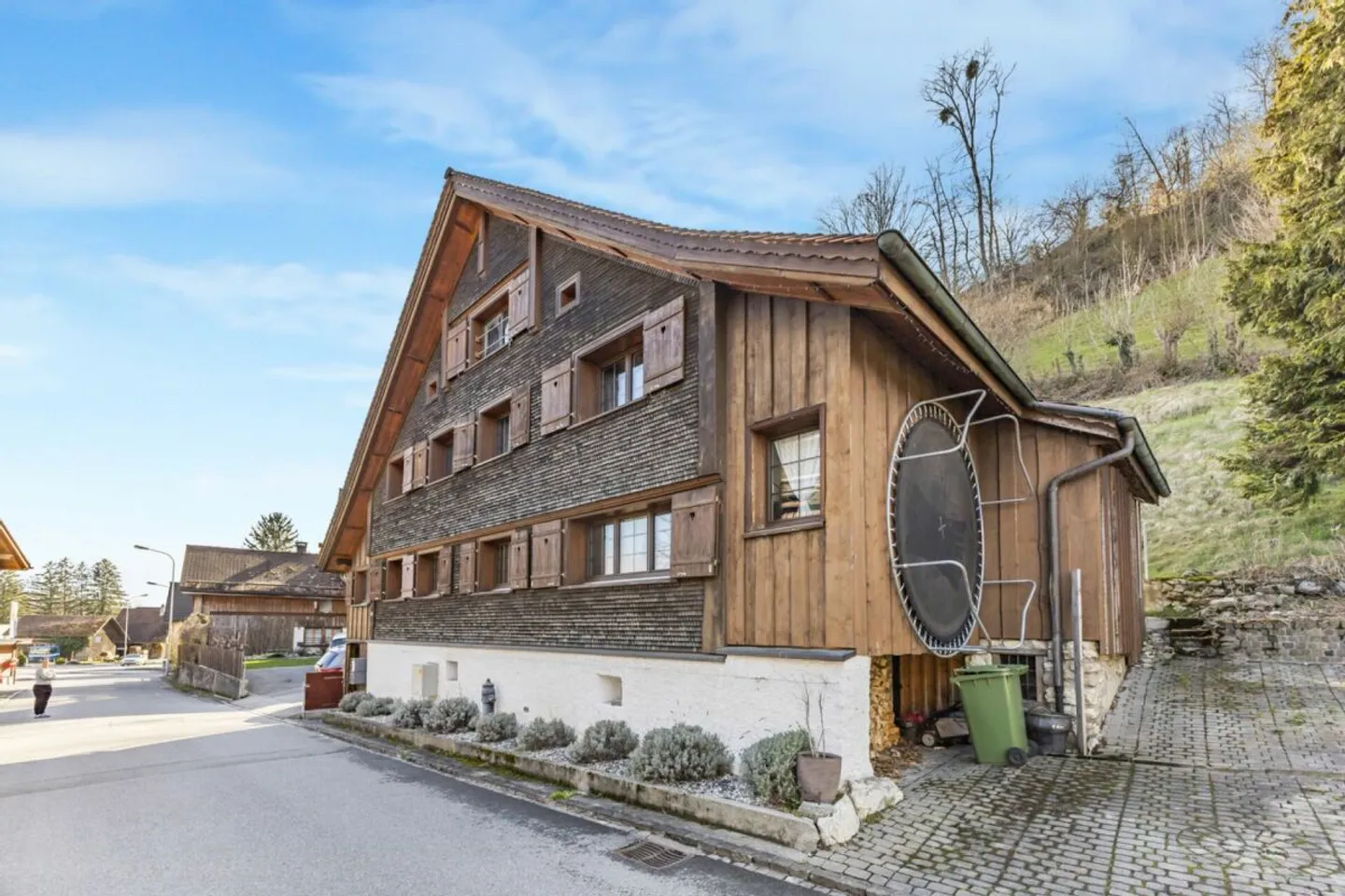 Modernes 8 Zimmer Haus in Rüthi - Foto 1 von 13