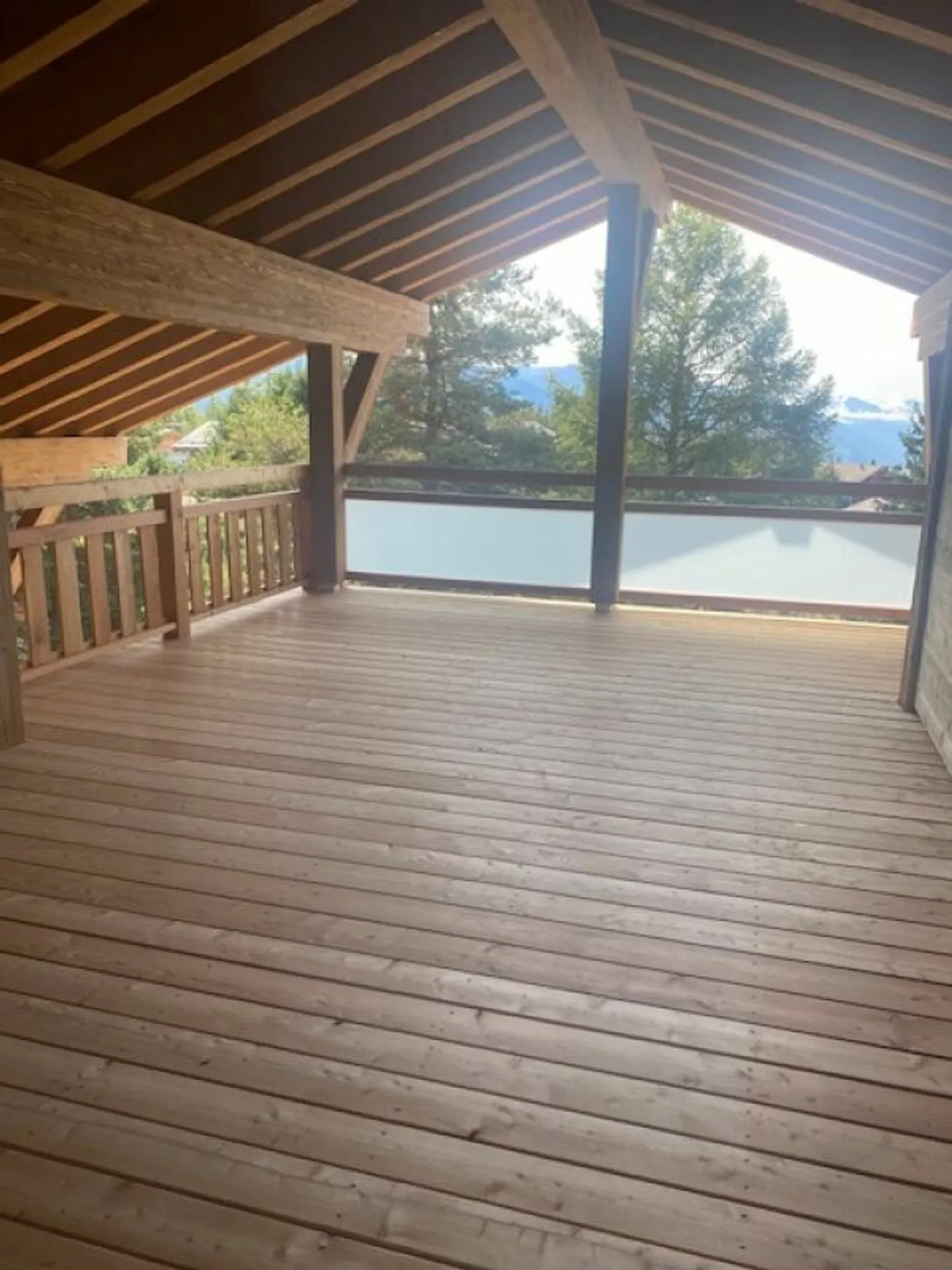 Luxuriöses Chalet Crans-Montana NEU mit Pool - Foto 10 von 13