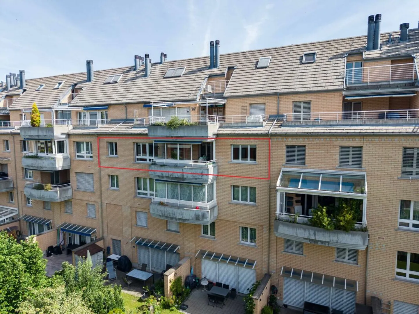 Grosszügige 4.5-Zimmer-Wohnung - ruhig, hell und mit Blick ins Grüne. - Foto 1 von 13