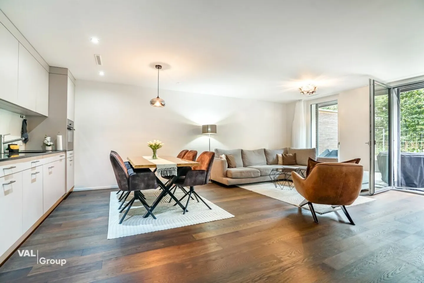 Charmante Wohnung mit Grosser Terrasse - Foto 1 von 9