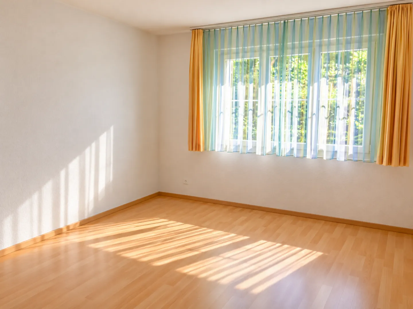 Wohnen mit Weitblick - 4.5-Zimmer-Wohnung mit See- und Bergsicht - Photo 6 of 13