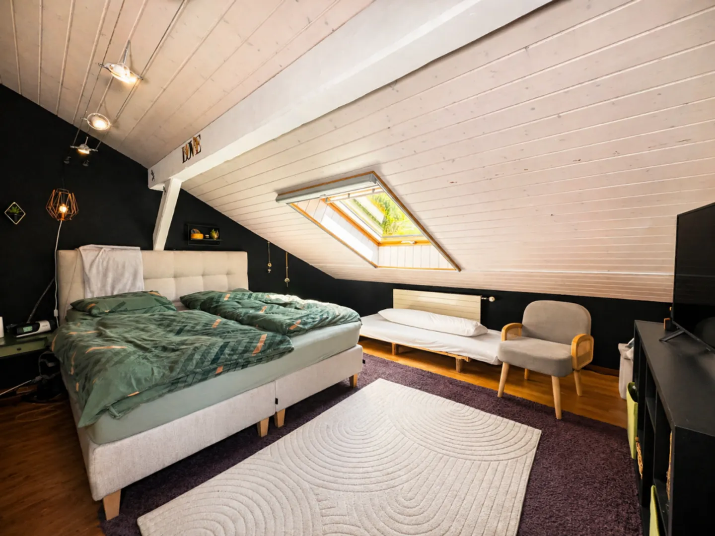 Wunderschönes Haus mit 4 Wohnungen - Foto 9 von 13