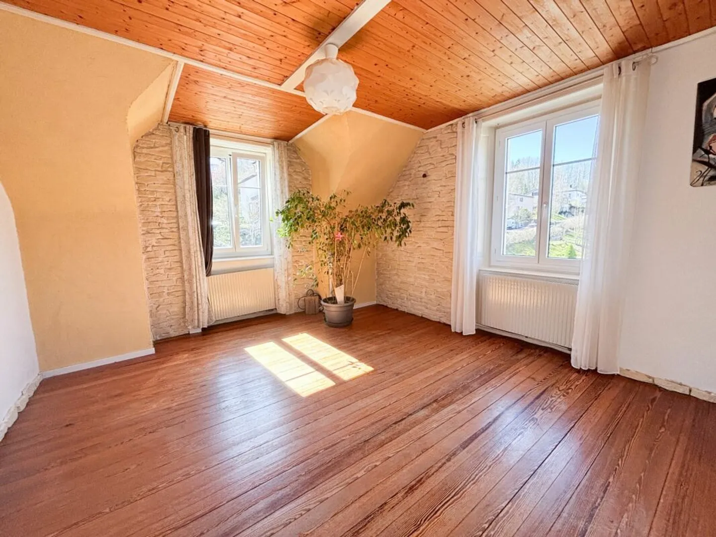Charmant appartement de 3.5 pièces dans un quartier calme - Foto 2 von 13