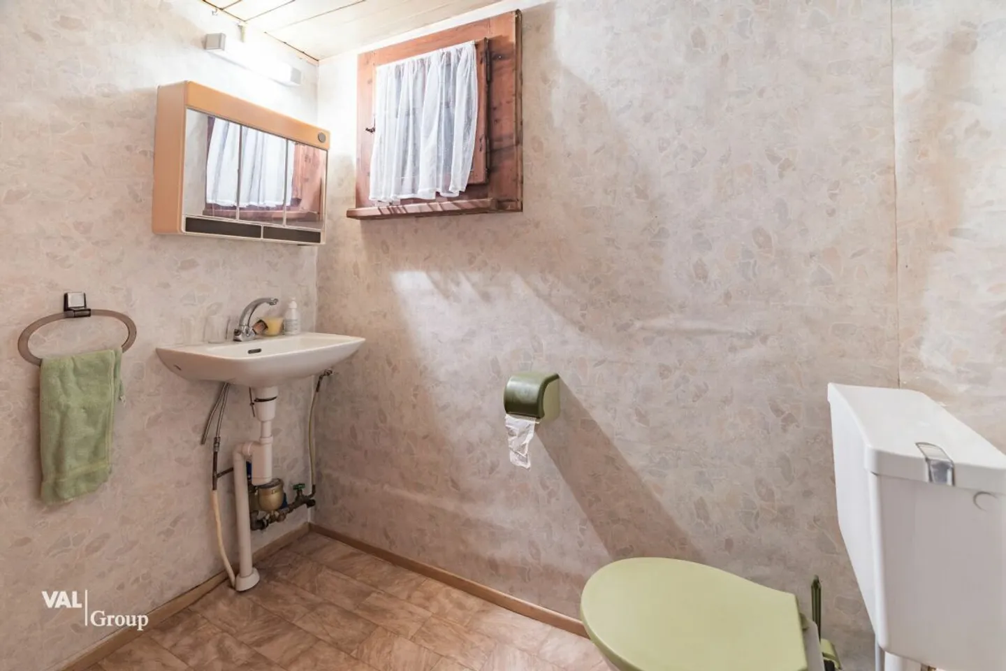 Historisches Chalet in Walliser Natur - Foto 7 von 13