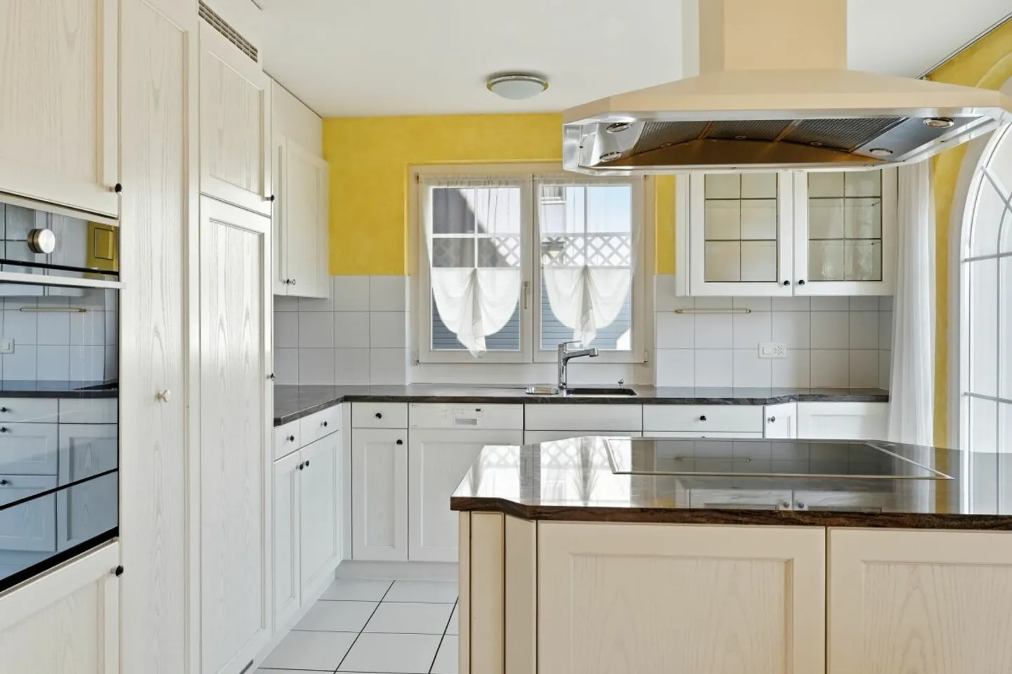 Grosszügiges Einfamilienhaus mit Garten - Foto 6 von 13