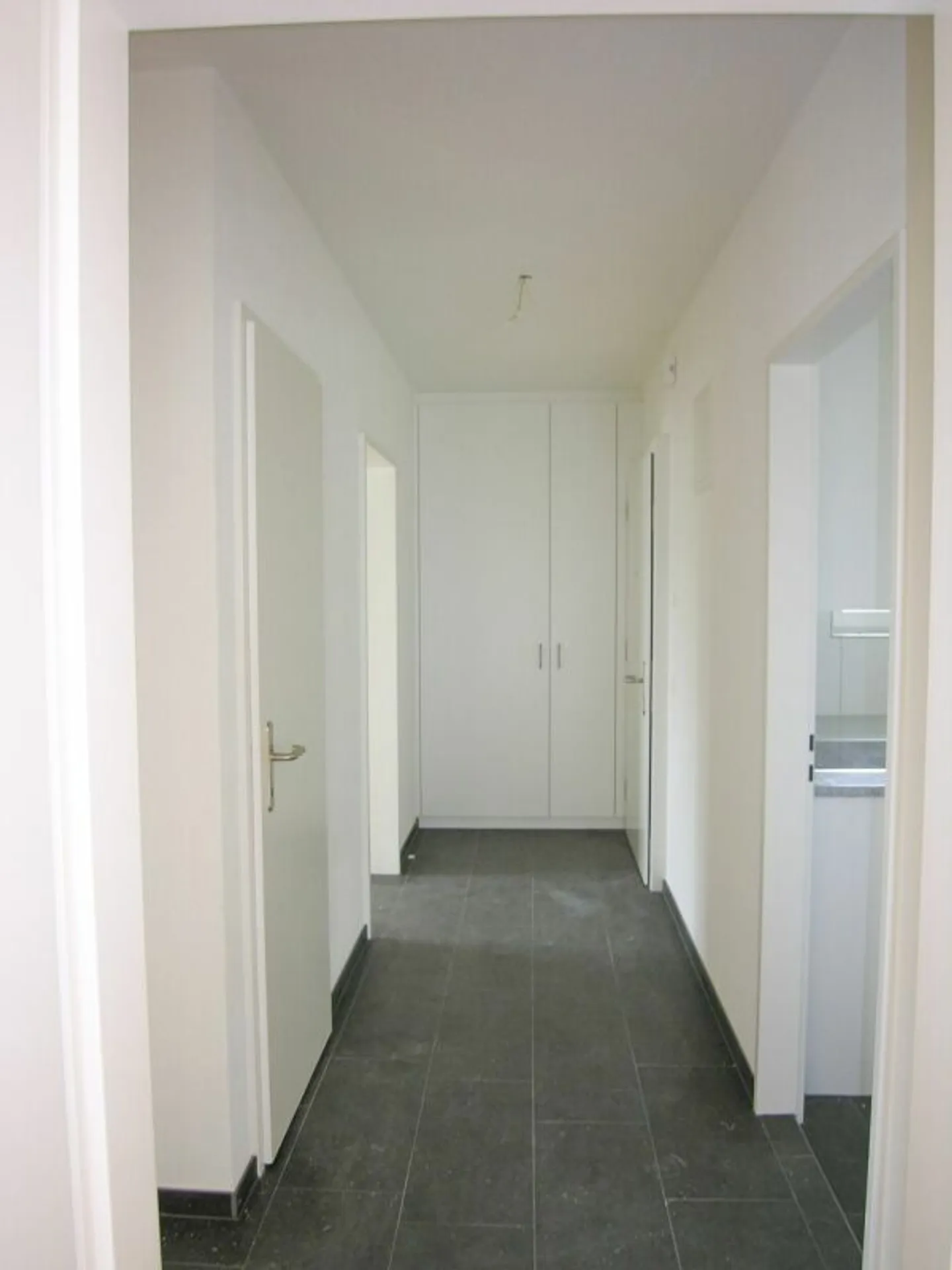 Appartement spacieux de 4 pièces dans un emplacement central - Photo 6 sur 10