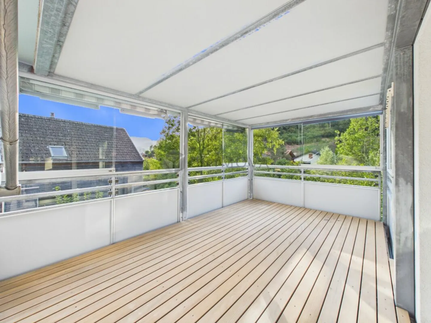Spacious living in the attic - Photo 6 of 13
