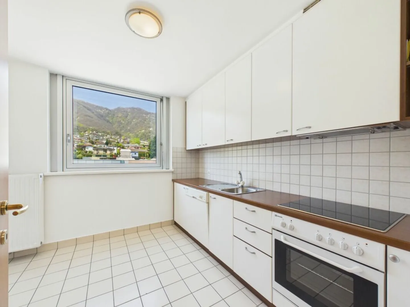 Modern and ready-to-use office with kitchen and private bathrooms - last units available! - Photo 8 of 10