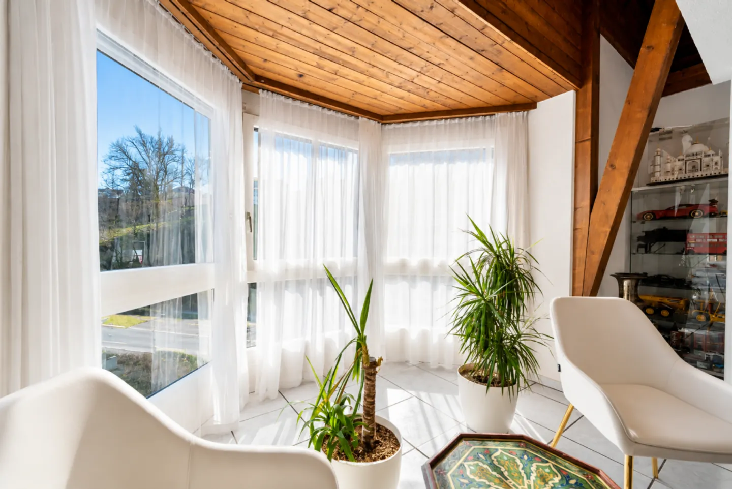 Exclusive 6.5-room penthouse apartment with lift directly into the apartment - Seepark Altendorf - Photo 5 of 13