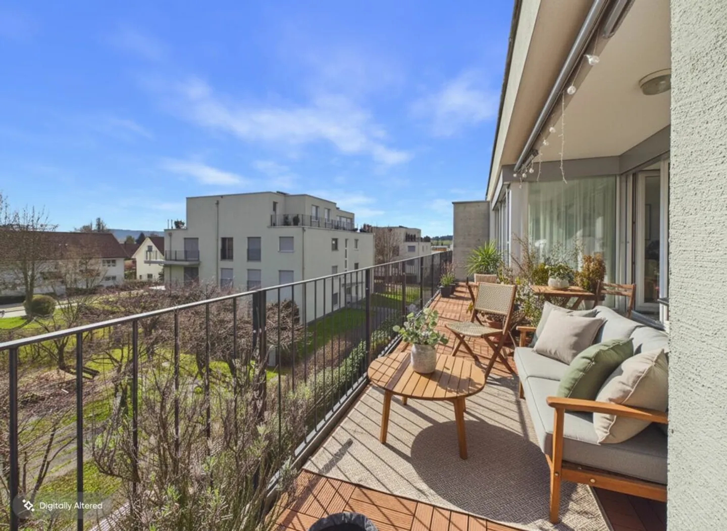 Exklusive 4.5 Wohnung mit sonniger Terrasse - Photo 2 of 13