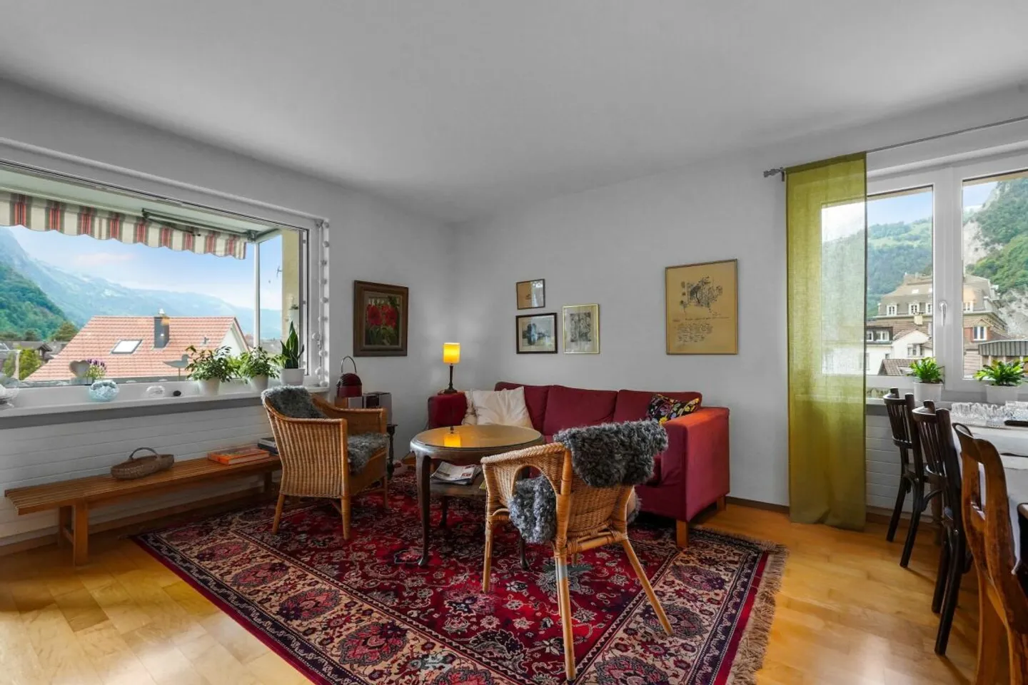 Bright 4.5-room condominium in a central location in Interlaken - Photo 7 of 13