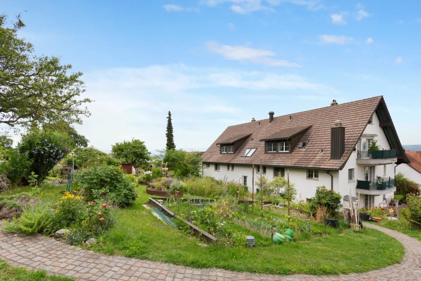 Maisonette ristrutturata con balcone, vista, tanto fascino e aria condizionata - Foto 2 di 12
