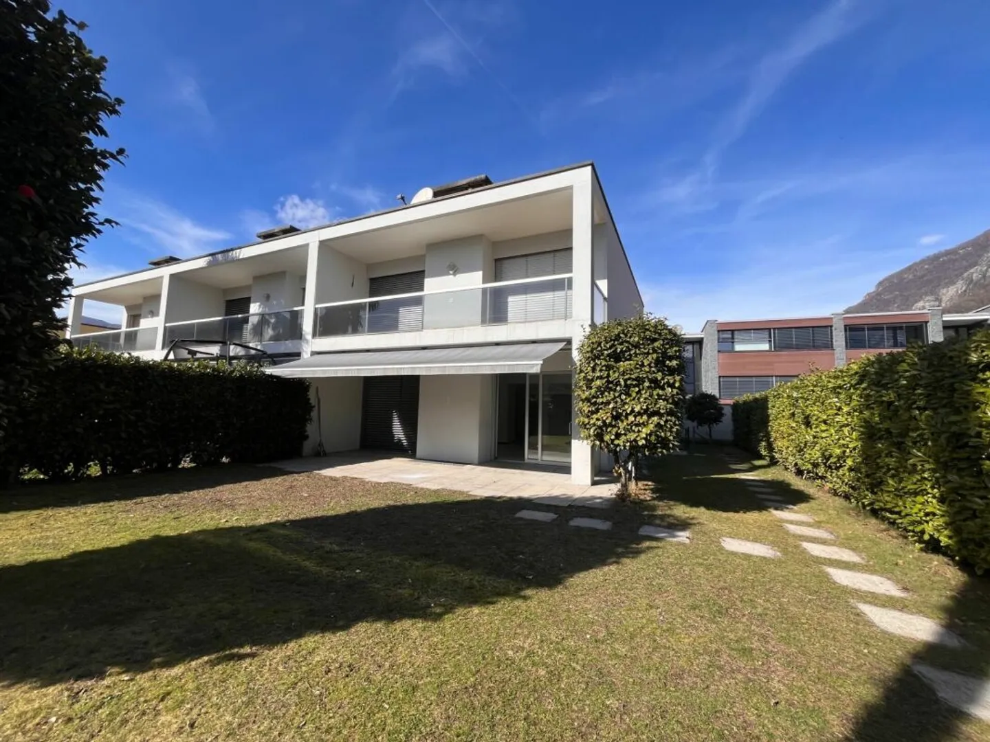 Charming Townhouse with Garden - Photo 1 of 8