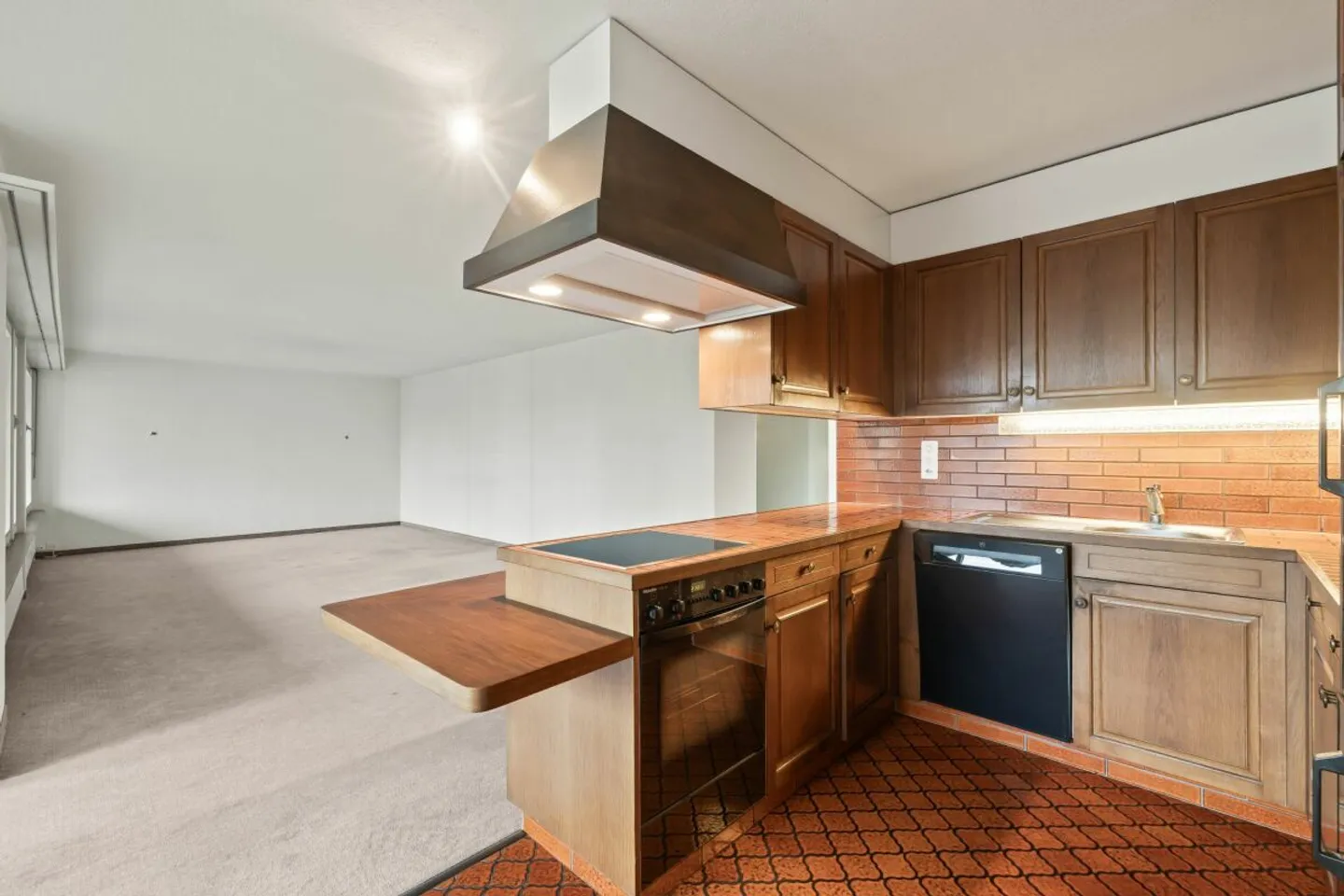 Grosszügige 4.5-Zimmerwohnung mit Wintergarten, Garage und nachhaltiger Energieversorgung in Dulliken - Foto 4 di 13