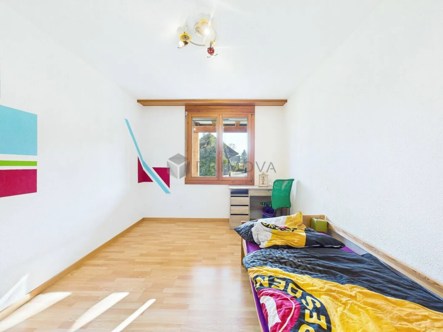 Family Happiness and Garden Paradise - Photo 9 of 13