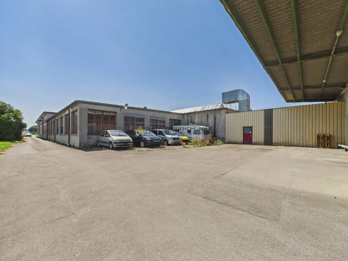 Investissement commercial attractif avec revenus locatifs et potentiel de développement - Photo 6 sur 6