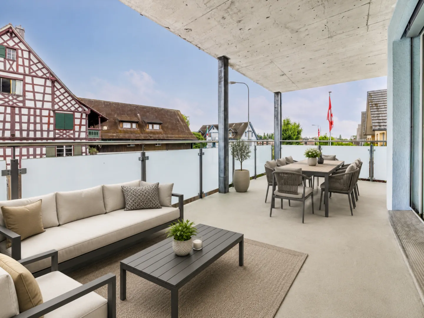 Geräumige Wohnung mit Terrasse - Foto 3 von 12