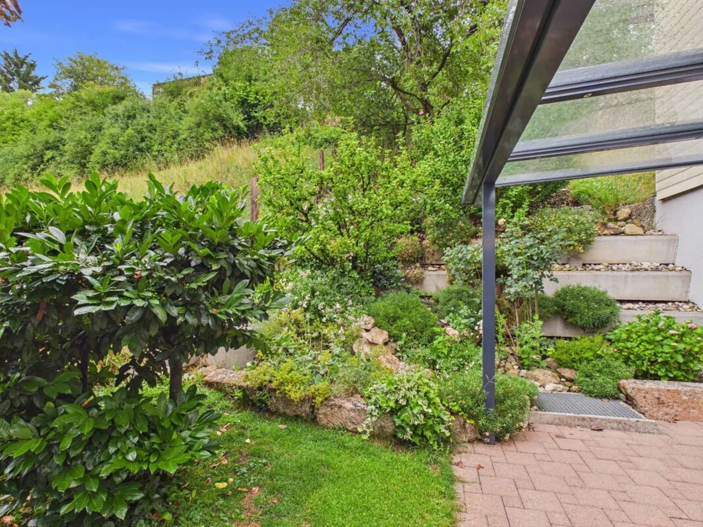 Top ausgestattetes Einfamilienhaus - Ihr Familienglück - Foto 2 von 4