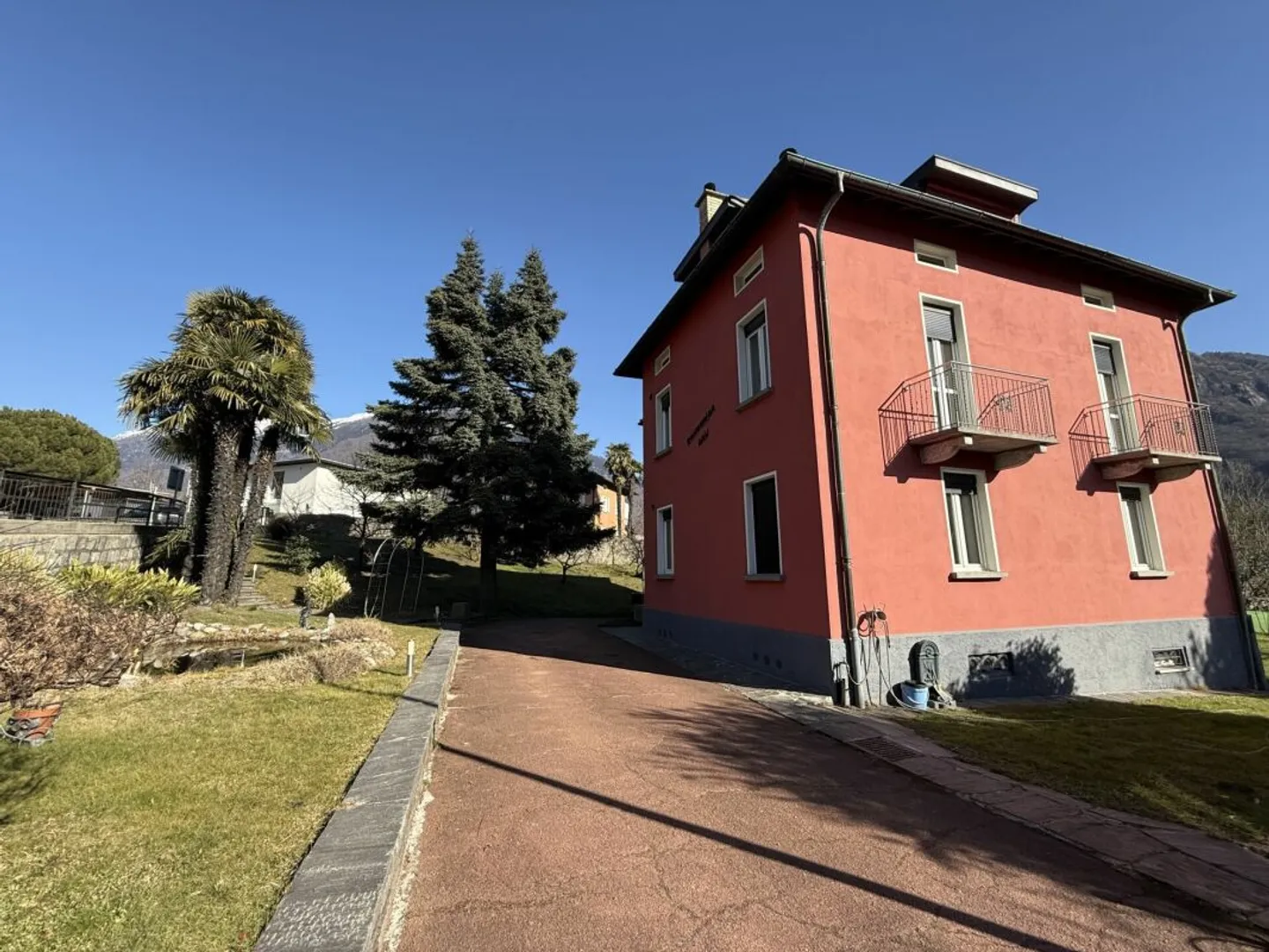 Casa storica a Gorduno - Foto 1 di 13