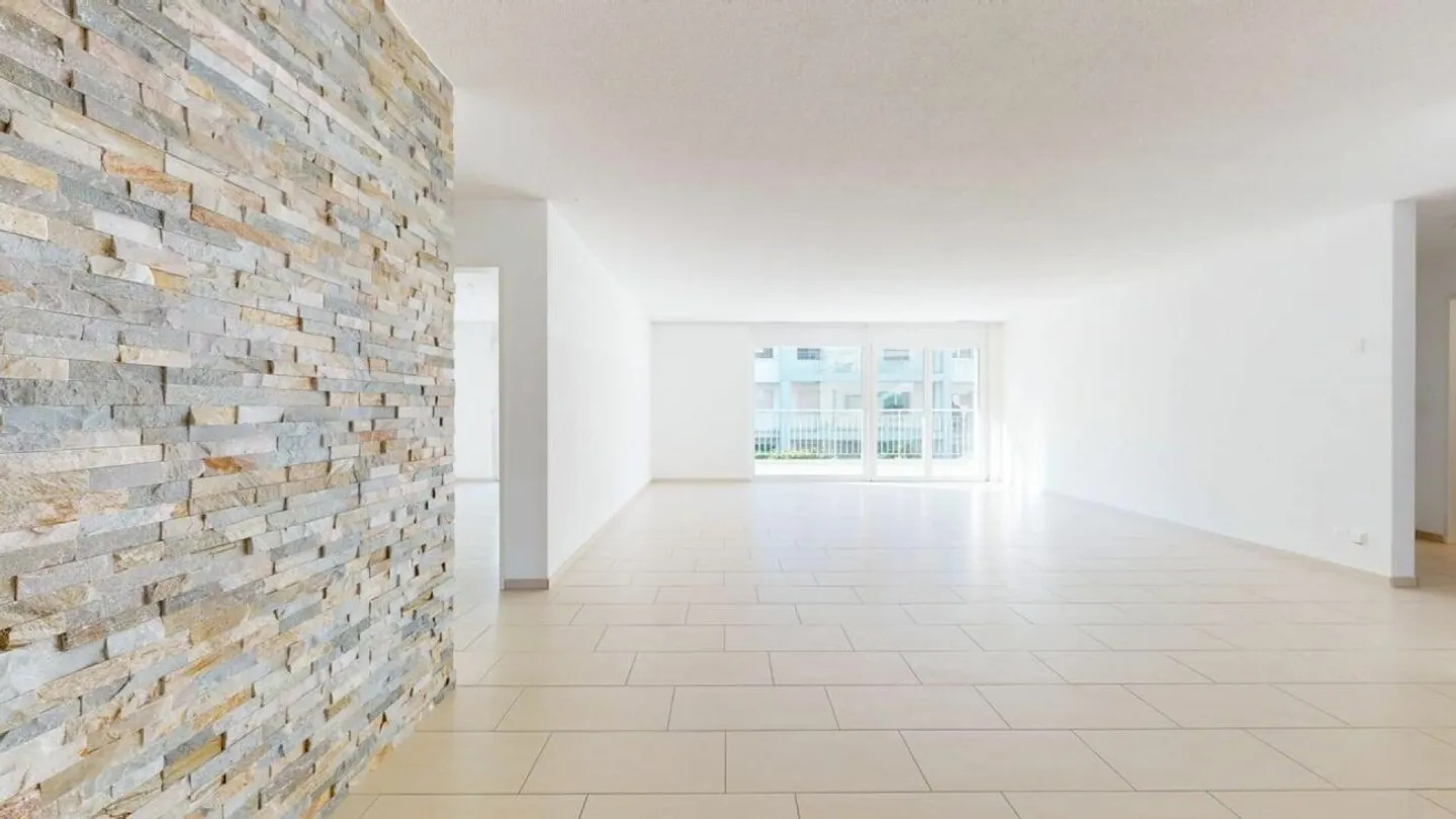 Modern 4.5 Room Apartment with Terrace & Lift in Luterbach - Photo 3 of 13
