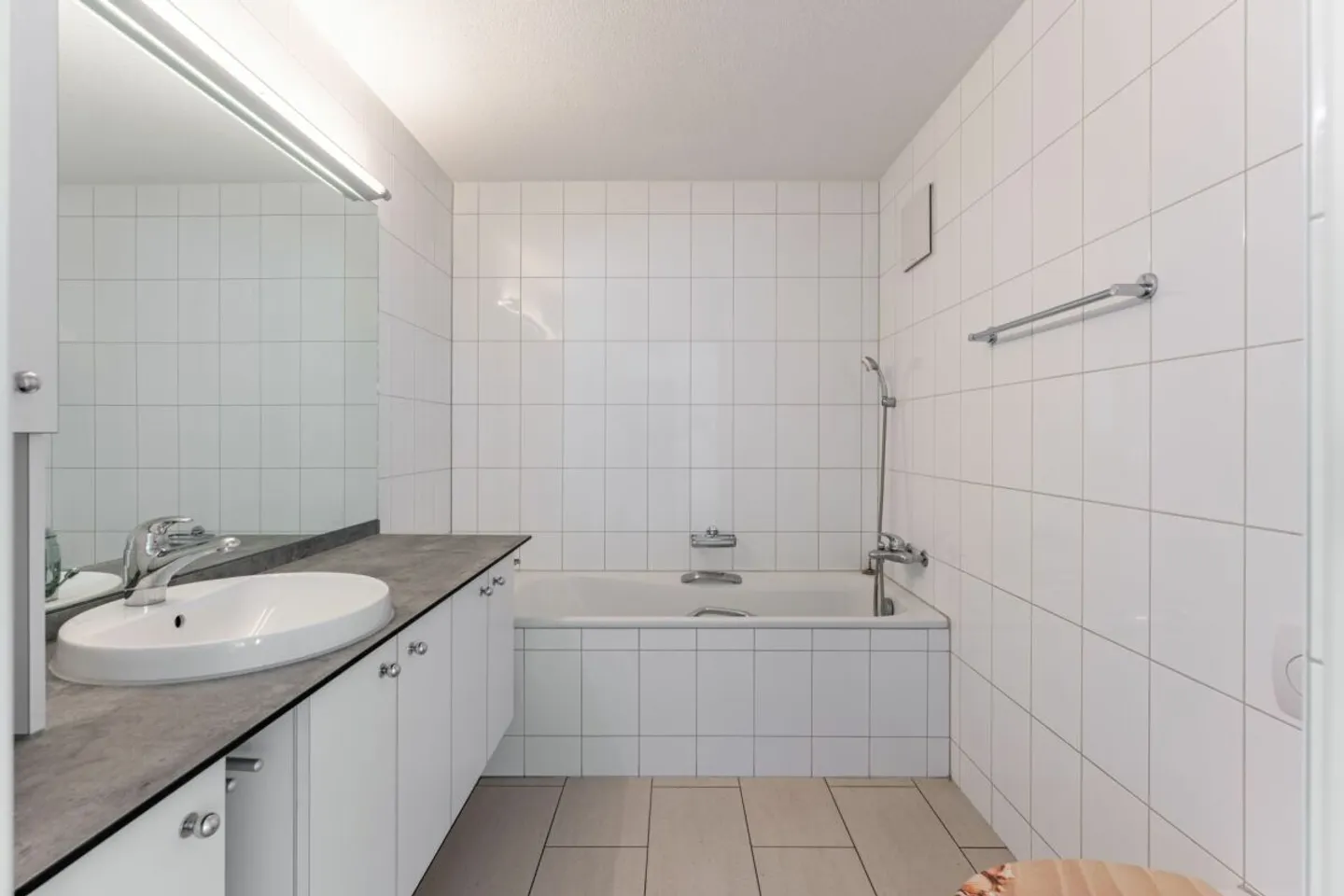 Spacious 3.5-room apartment with winter garden near the city - Photo 9 of 13