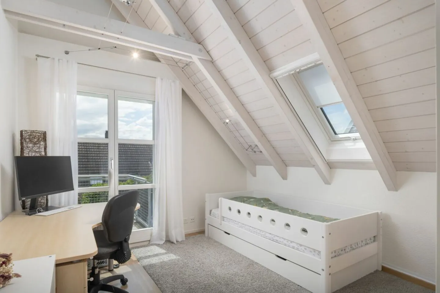 Charmantes Freistehendes Haus - Foto 10 von 13
