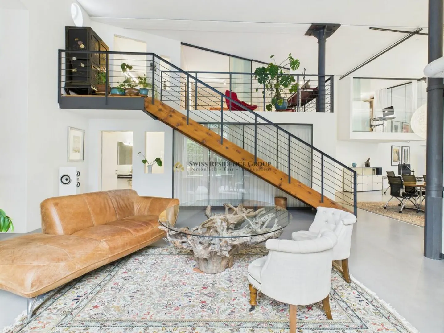 Aussergewöhnliches Designloft mit historischem Charme und privatem Garten - Foto 4 von 13
