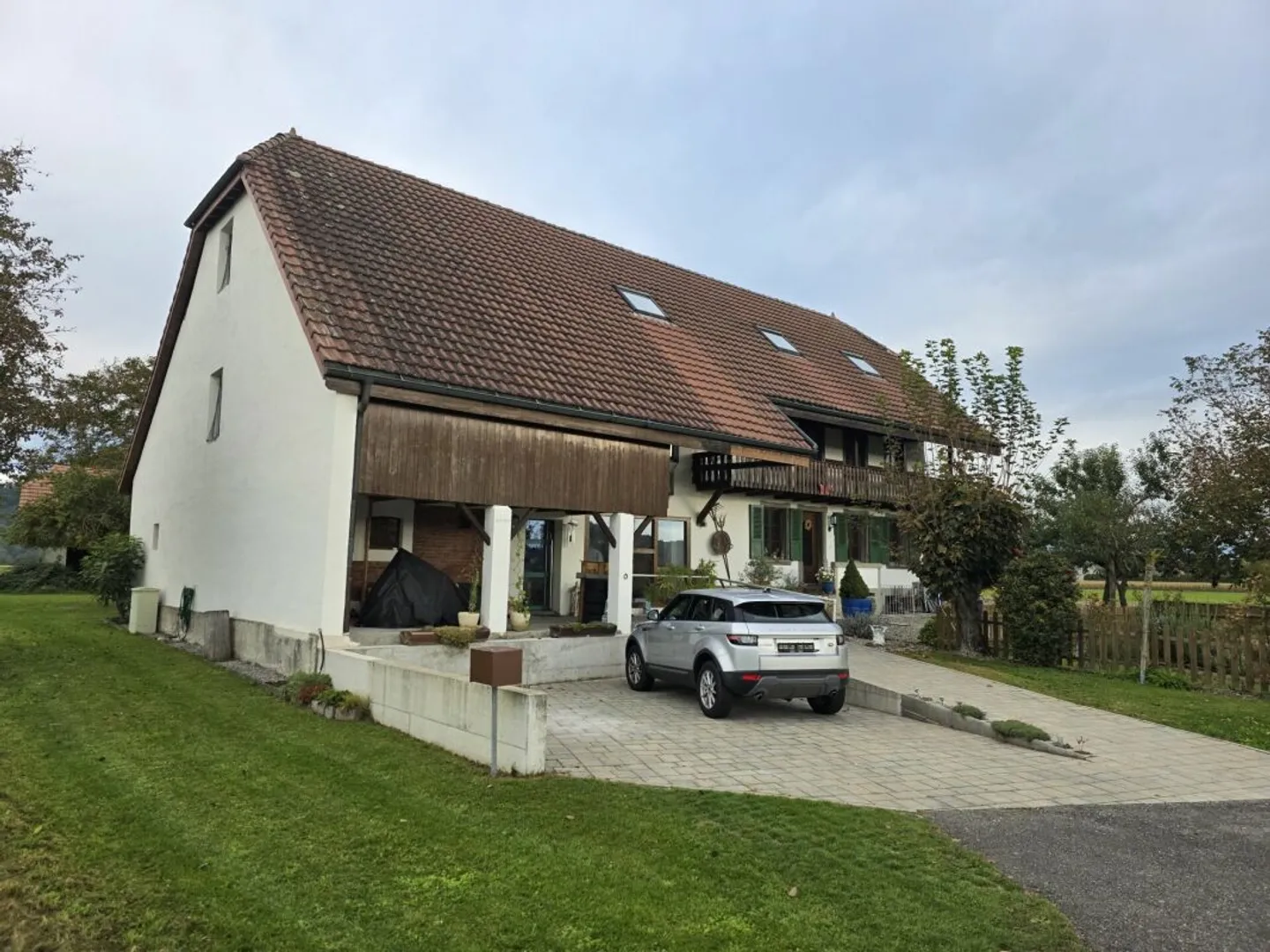 Farmhouse in Worben - Photo 2 of 5