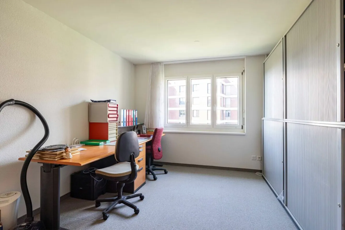 Grosszügige 4.5-Zimmer-Wohnung - ruhig, hell und mit Blick ins Grüne. - Foto 12 von 13