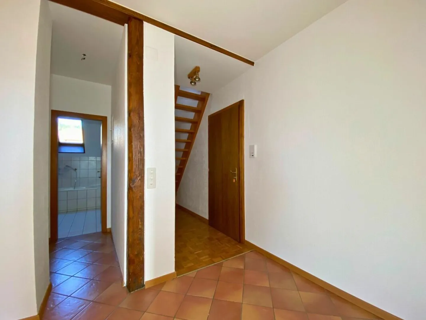 Superbe duplex mansardé de 3.5 pcs offrant 121 m² habitables - Foto 10 von 13