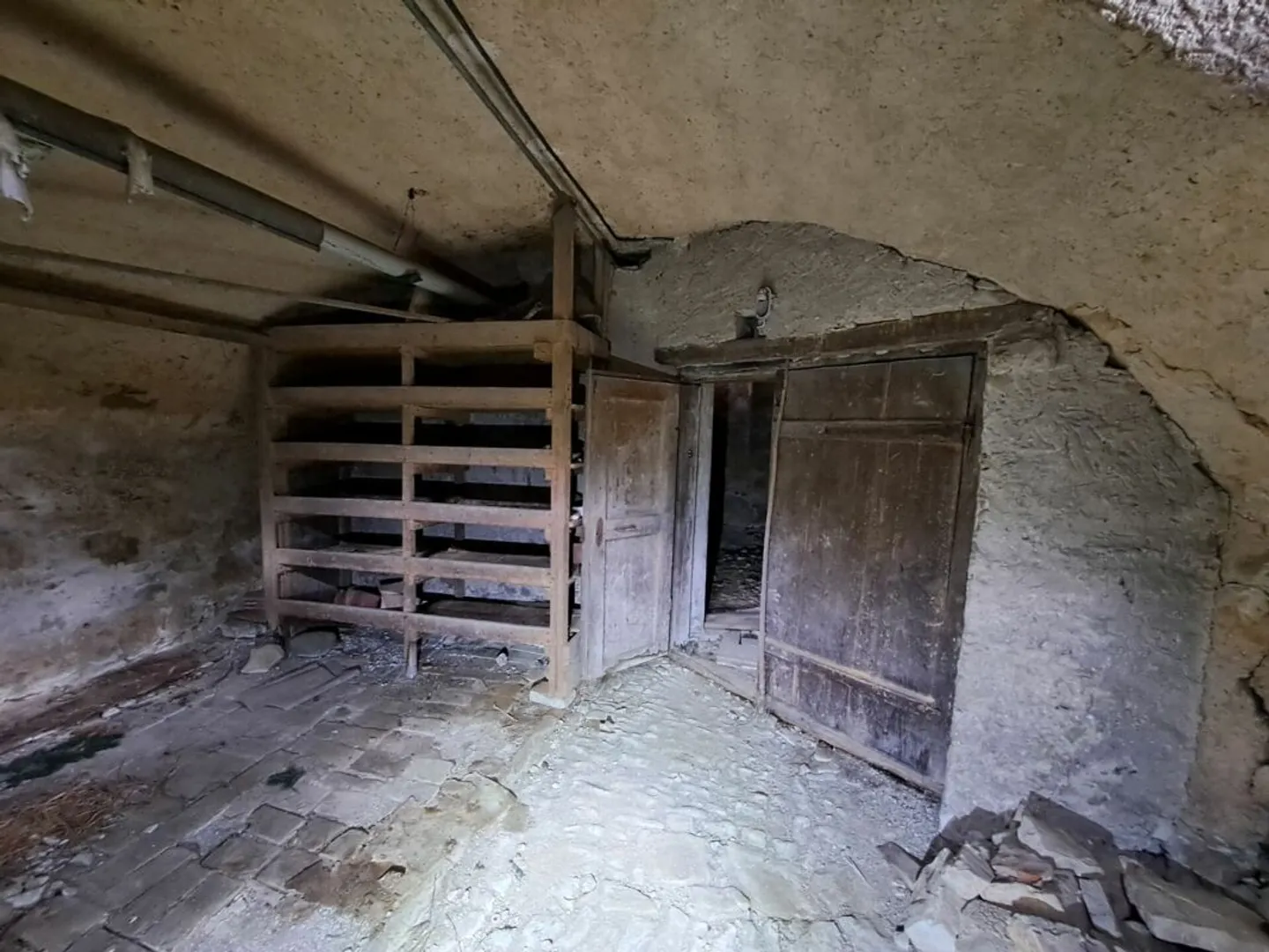 Vecchia fattoria con grande appezzamento - Foto 10 di 10