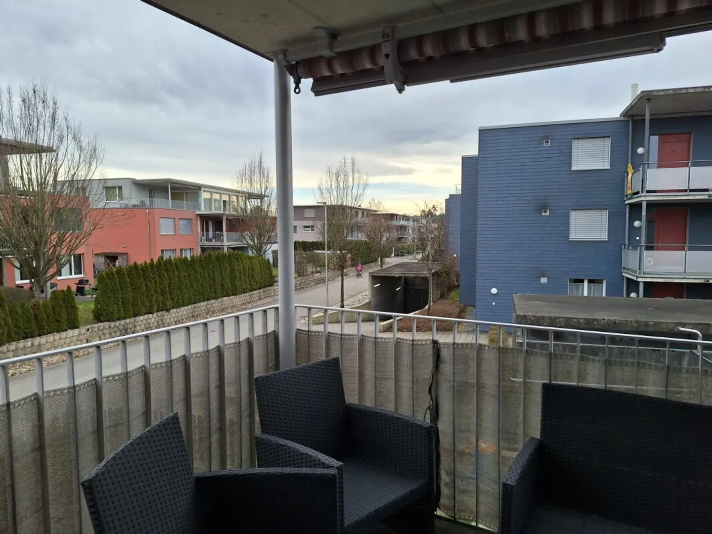 Moderne 4.5 Zimmer Wohnung - Foto 2 von 10