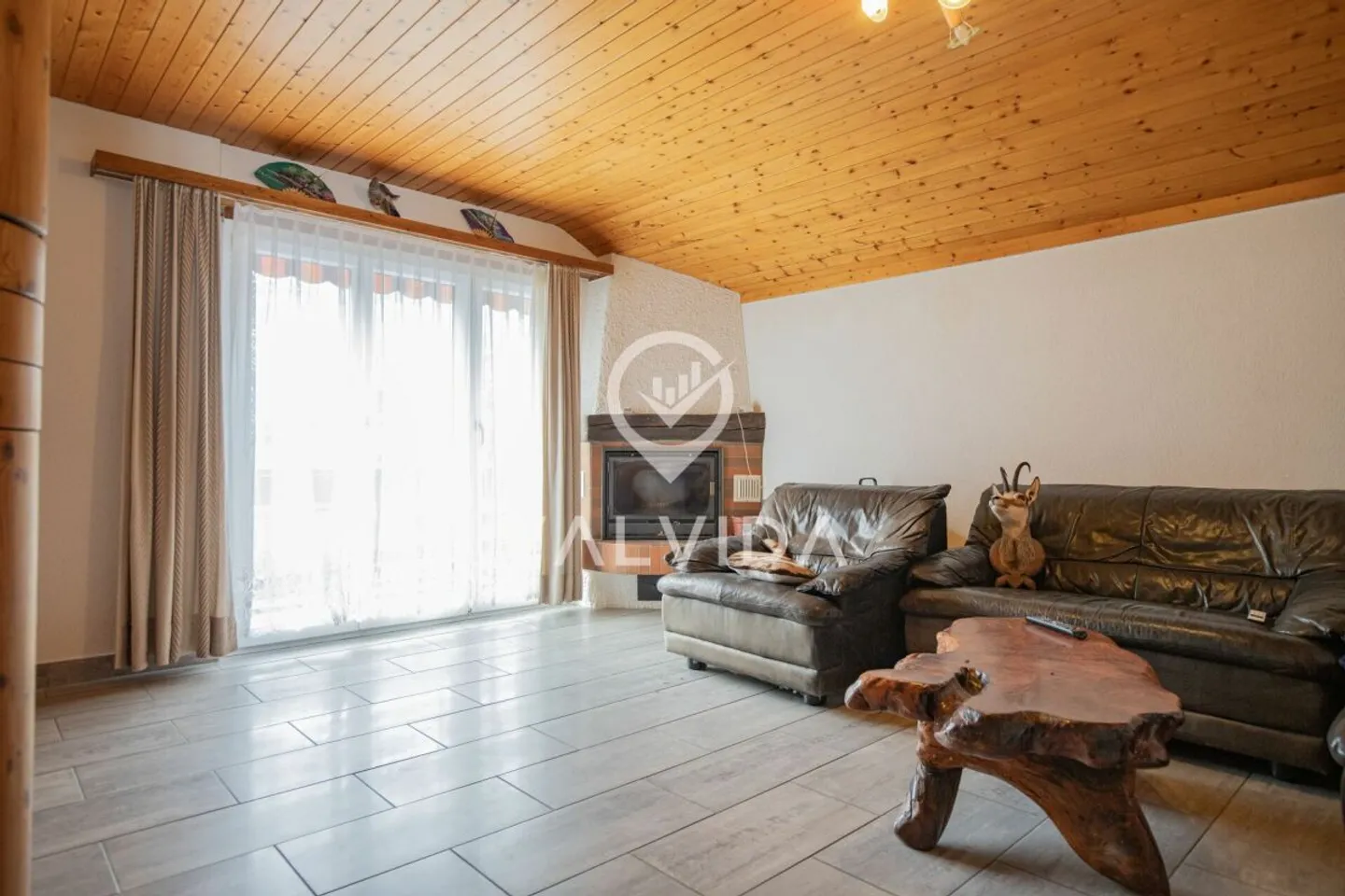 Investir et profiter - appartement rénové de 4,5 pièces avec garage et bail existant - Photo 4 sur 9