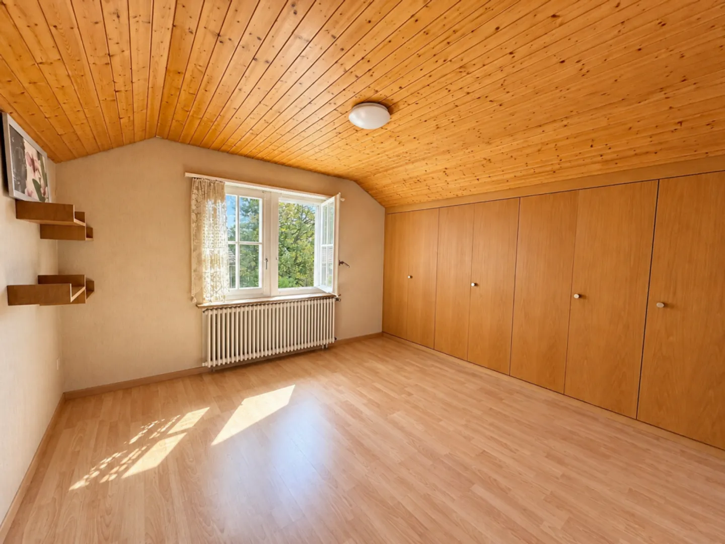 LAND WITH A VIEW AND SINGLE-FAMILY HOUSE | RENOVATE | DEVELOP - Photo 10 of 10