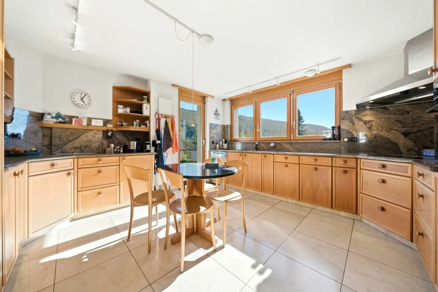 Villa Bel Air | A Piece of California in the Solothurn Jura - Photo 6 of 13