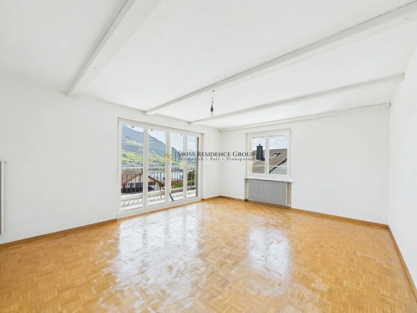 Esclusivo appartamento con terrazza di 5,5 stanze con vista sul lago e sulle montagne a Küssnacht - Foto 5 di 13