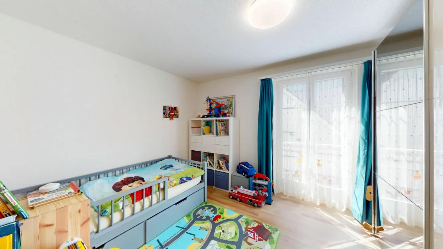 Family-Friendly Duplex with Garden - Photo 12 of 13