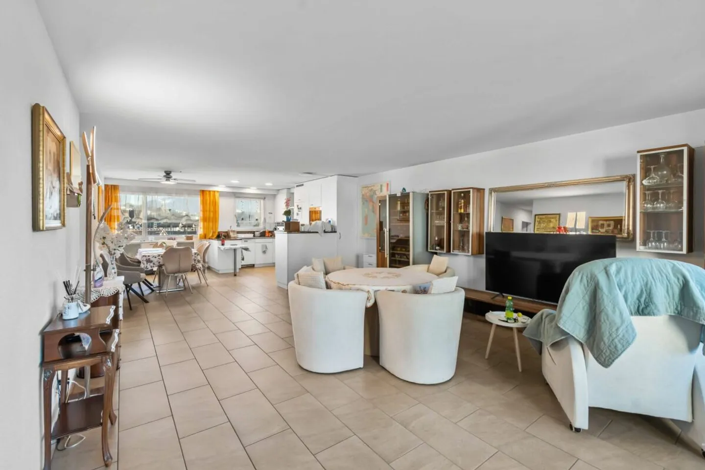 Modern Apartment in Central Lachen - Photo 7 of 9