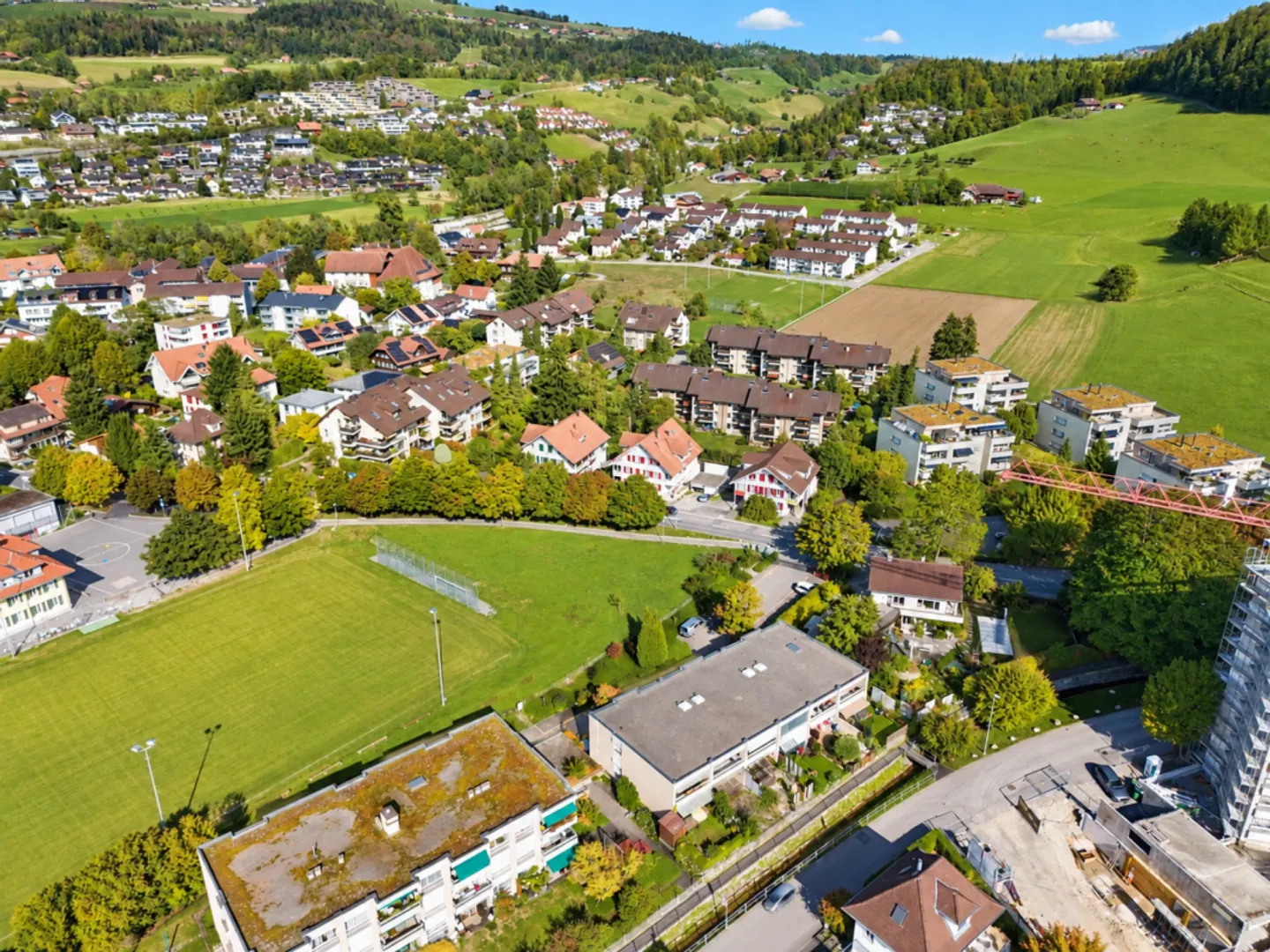 Proprietà d'investimento caratteristica con potenziale di sviluppo - Foto 3 di 13